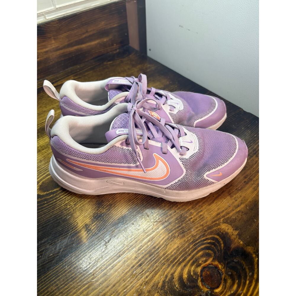 Nike Lavender‎ Sneakers Size 5.5Y
